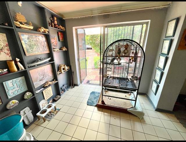 3 BEDROOM HOUSE FOR SALE IN SILVERFIELDS